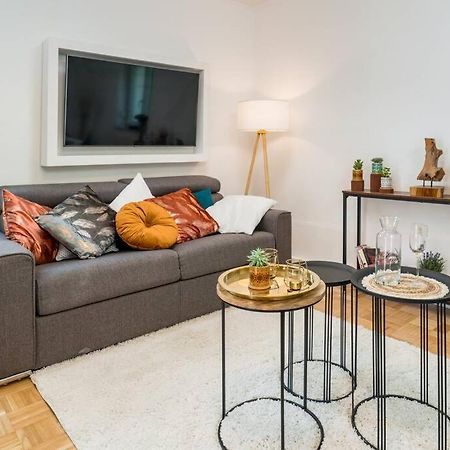 Eg Rechts -Wunderschone 80M² Grosse 3-Zimmer City Wohnung Nahe Salzburg Freilassing Exterior foto